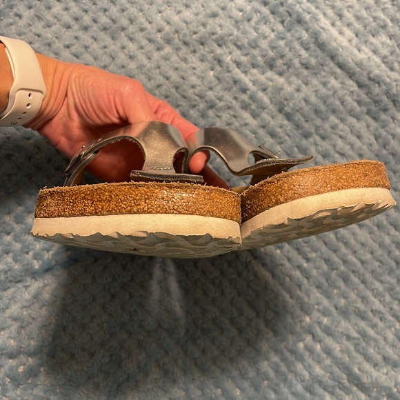 Birkenstock Gizeh, Metallic Silver, Patent Leather, Euro size 40, US size 9- 9.5 - Picture 10 of 14